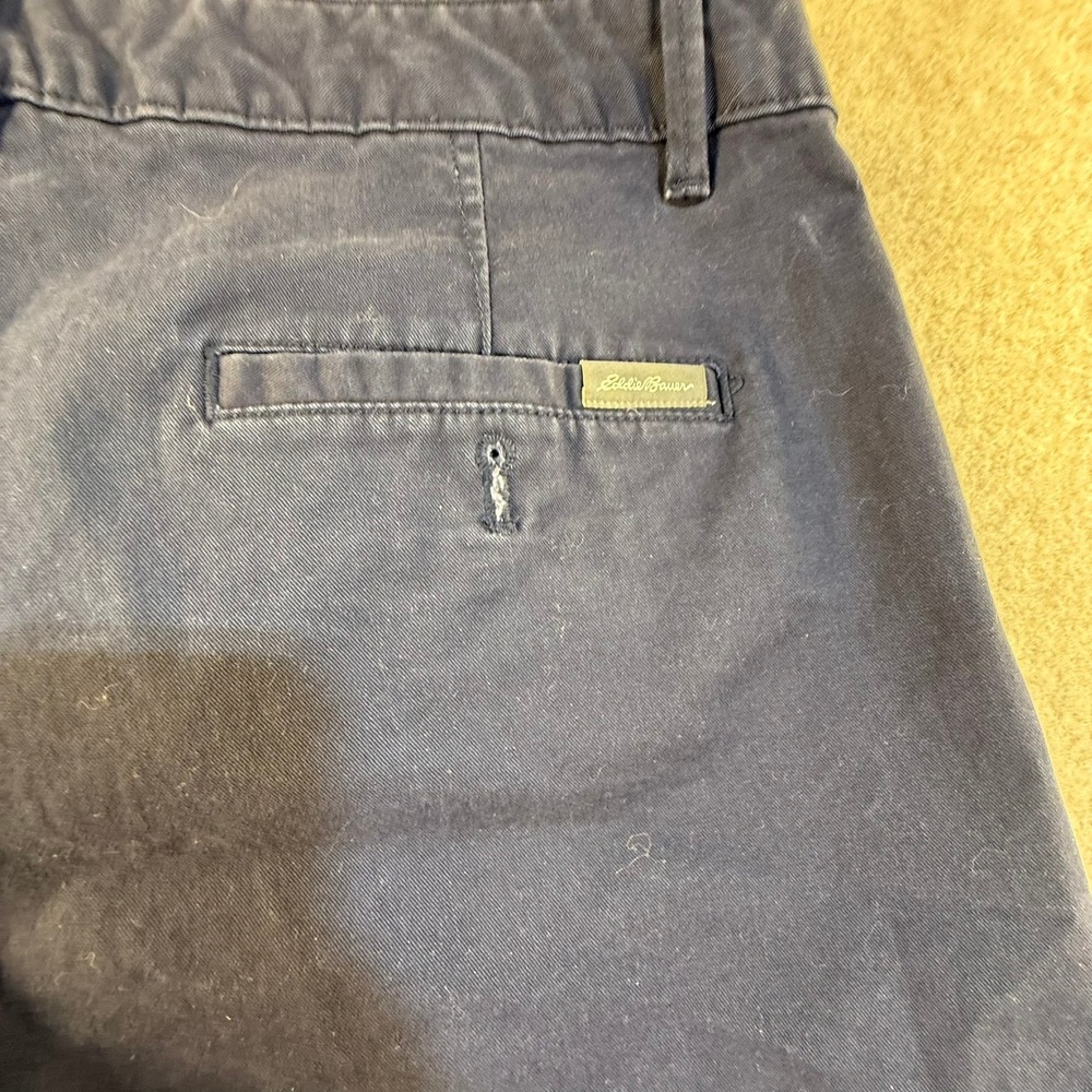 Eddie Bauer Legendwash Stretch Navy Blue Chino Shorts Womens Size 4 Solid Casual - Picture 6 of 6